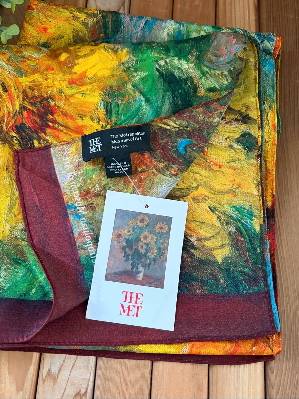 The Metropolitan Museum of Art Sunflower Monet Silk Scarf NWT - Picture 4 of 10